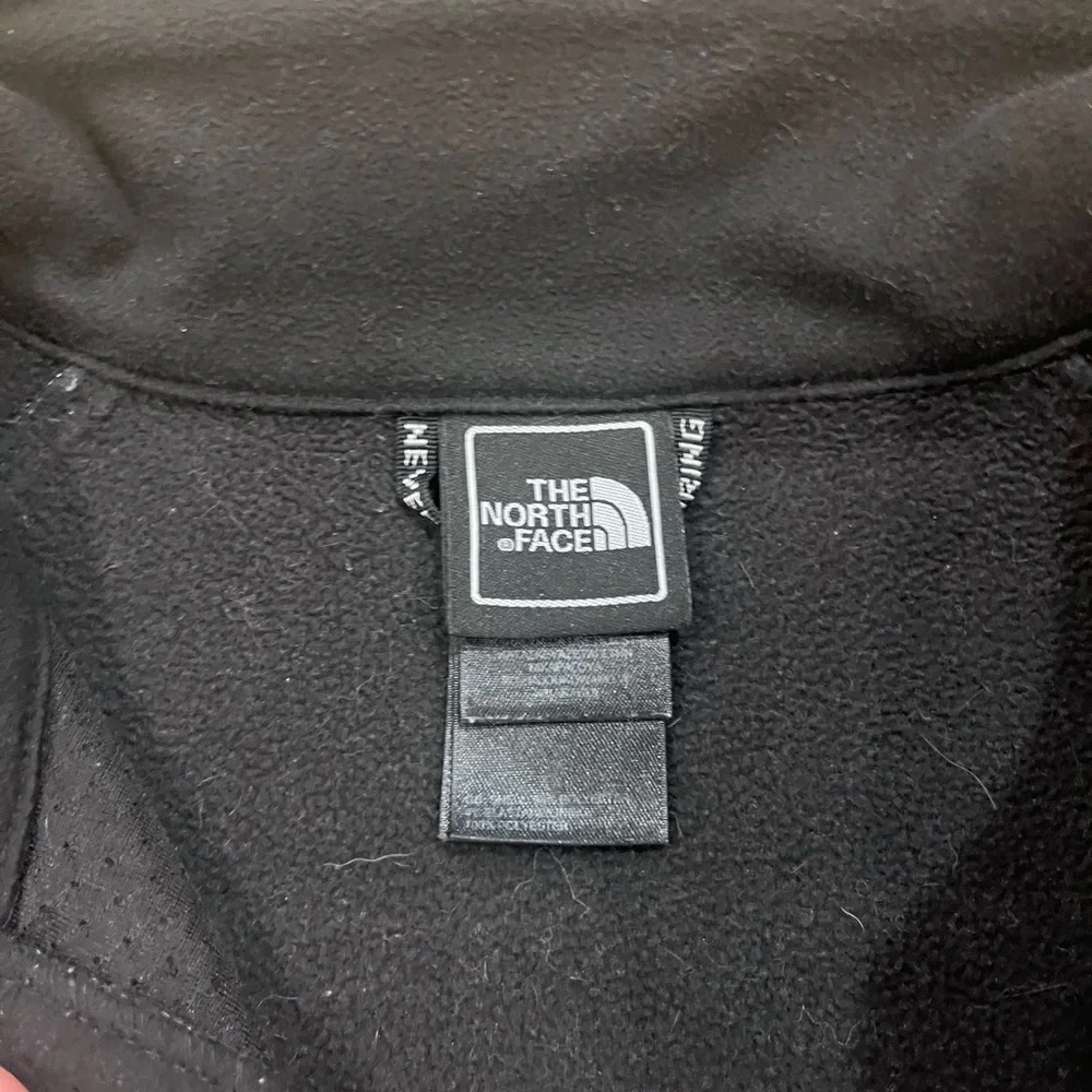 North Face waterproof jacket - Picture 4 of 7